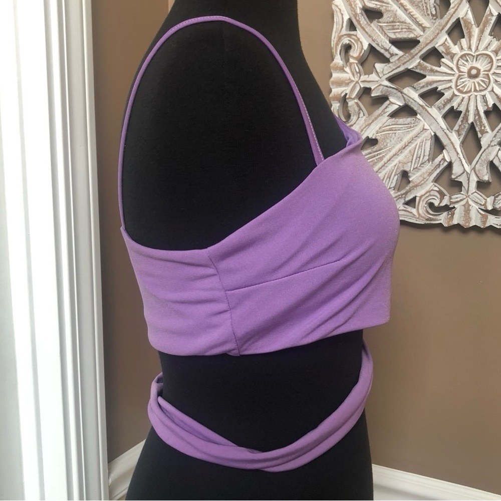 Purple Cutout Crop Tank Top - Picture 3 of 6